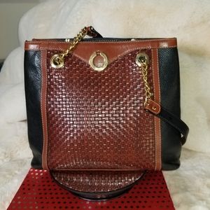 Beautiful BALLY Leather Shoulder Bag